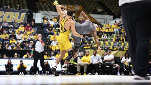 No. 1 Missouri wrestling junior Keegan O'Toole defeats No. 13 redshirt senior Cael Carlson (OU) by fall.